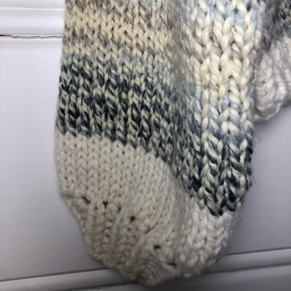 Hand Knit Chunky Vintage Sweater - Picture 6 of 10